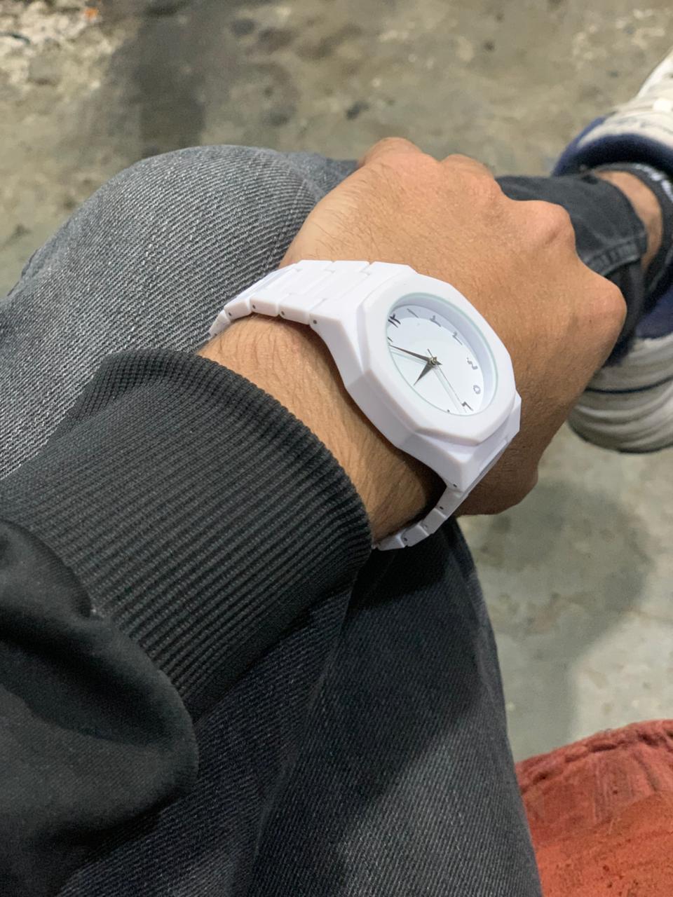 Arabic Aura Watch